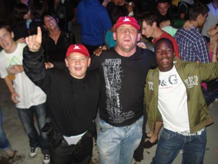 225783_189666087761897_100001555206381_489963_4540102_n